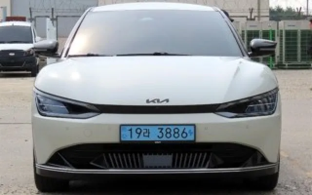 EV6롱레인지 중고차 EV6 롱레인지 매물 사진 4 - 2023/03 72,758km